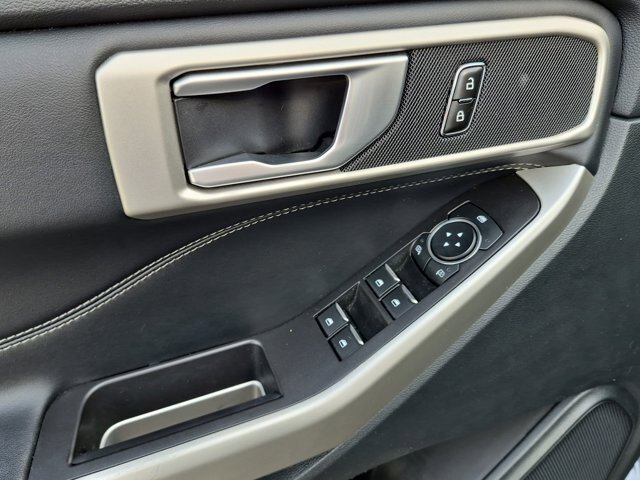 Certified 2023 Ford Explorer XLT RWD image 14