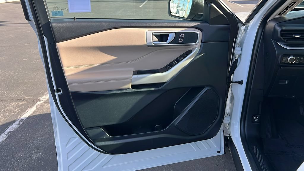 Certified 2023 Ford Explorer XLT RWD image 13