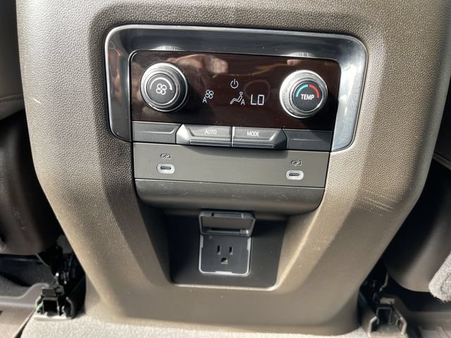 Used 2023 Chevrolet Tahoe LT AWD/4WD image 28