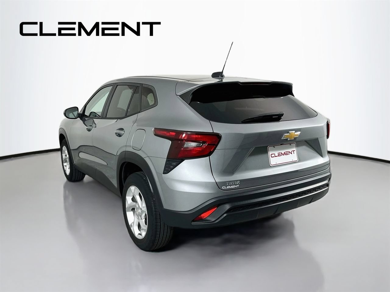 Used 2024 Chevrolet Trax LS w/ LS Convenience Package FWD image 10