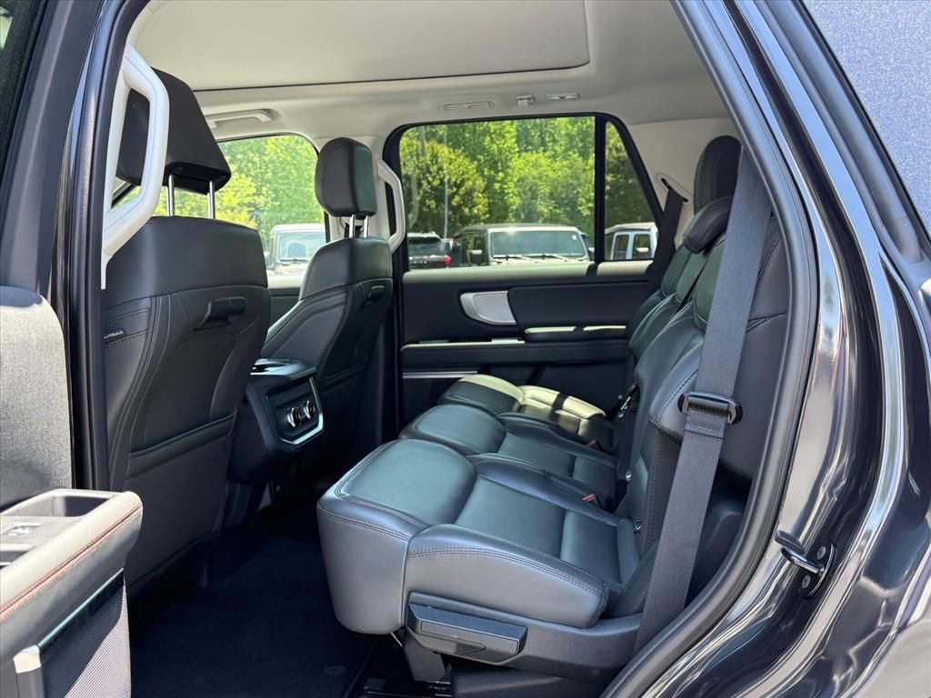 Certified 2025 Ford Expedition Active AWD/4WD image 13