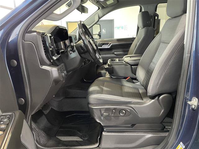 Used 2022 Chevrolet Silverado 1500 LT AWD/4WD image 17