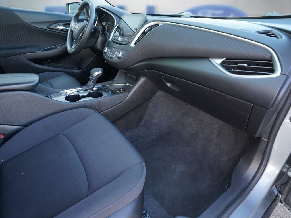 Used 2024 Chevrolet Malibu LT image 14