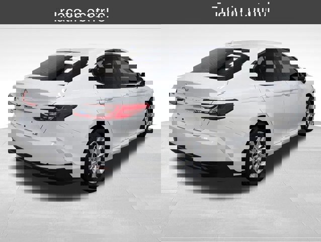 Used 2025 Toyota Camry LE image 3