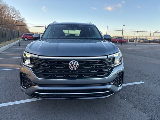 Used 2024 Volkswagen Atlas SEL Premium R-Line image 7