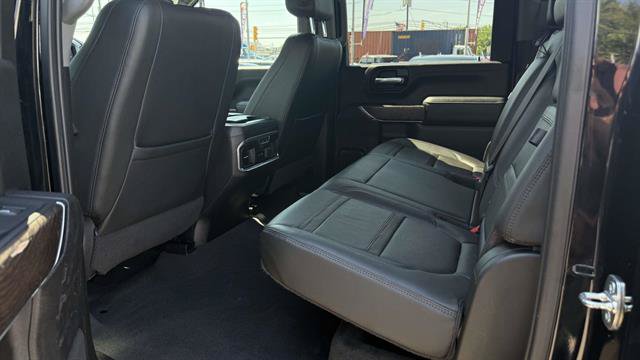 Used 2023 GMC Sierra 2500 Denali w/ Denali Ultimate Package AWD/4WD image 30