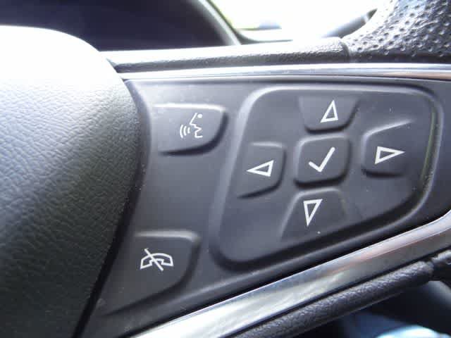 Used 2023 Chevrolet Malibu LT FWD image 18