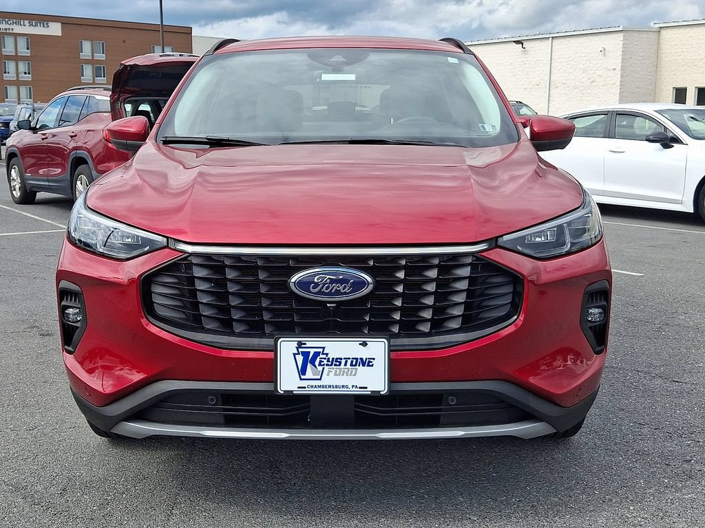 Certified 2024 Ford Escape Platinum w/ Premium Technology Package AWD/4WD image 2