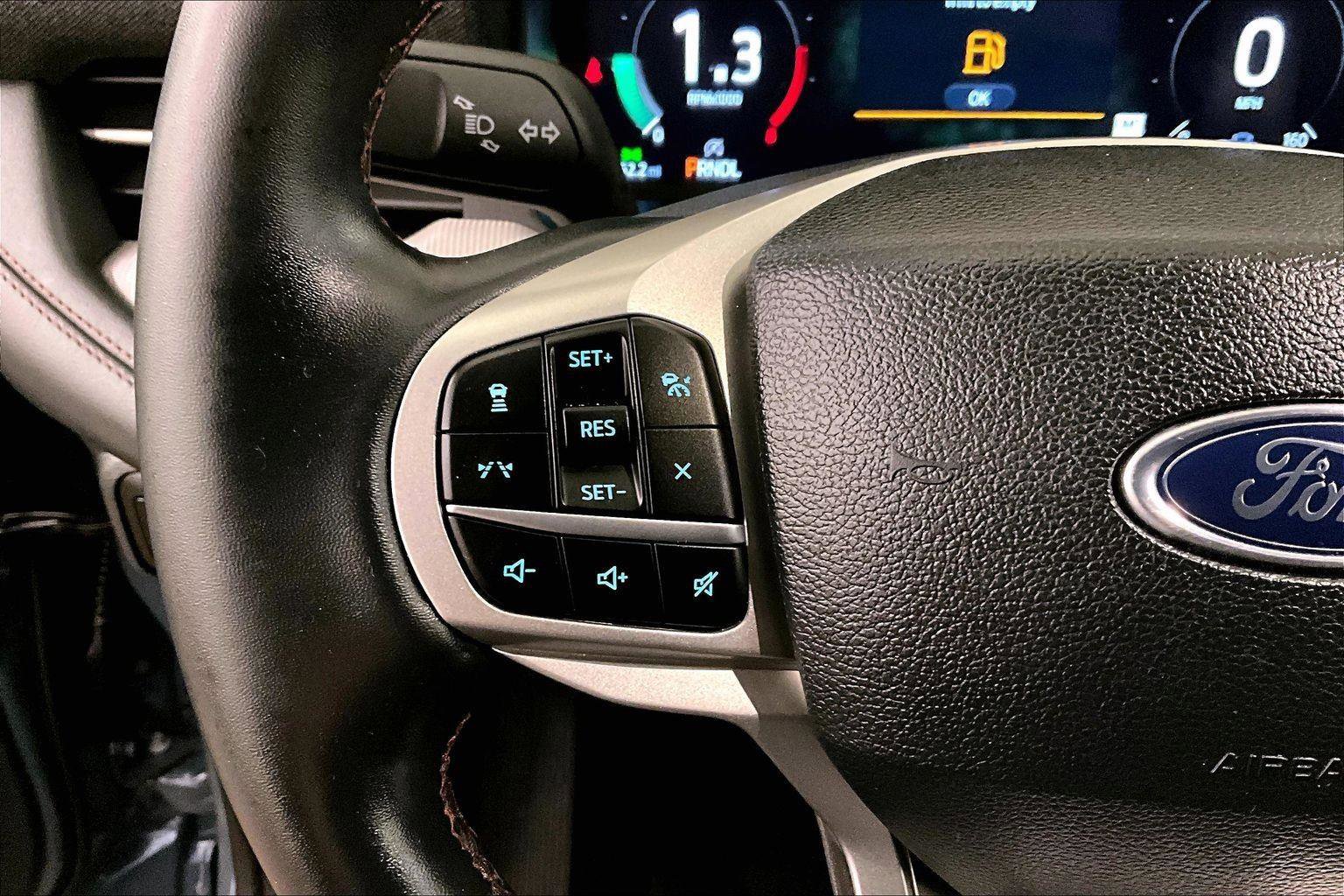 Certified 2025 Ford Explorer Active image 17