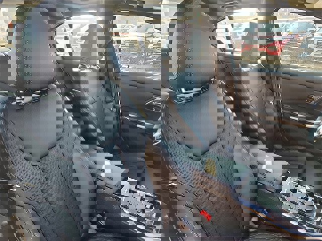 Used 2023 BMW 330i xDrive Sedan w/ Premium Package image 32