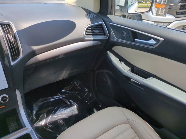 Certified 2024 Ford Edge SEL w/ Convenience Package AWD/4WD image 17
