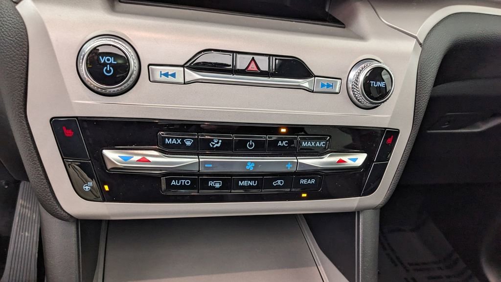 Certified 2023 Ford Explorer XLT w/ Equipment Group 202A image 29