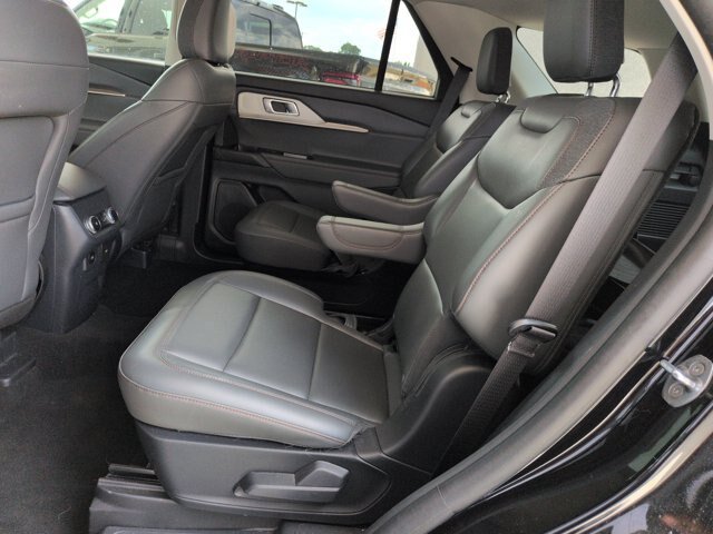 Certified 2025 Ford Explorer Active w/ Active Comfort Package AWD/4WD image 29