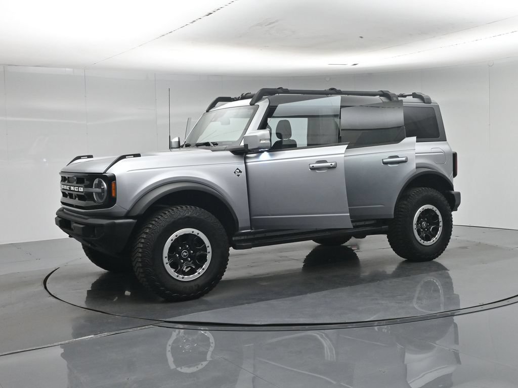 Certified 2023 Ford Bronco Outer Banks w/ Sasquatch Package AWD/4WD image 6