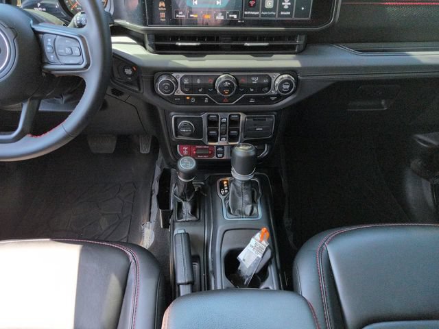 Used 2024 Jeep Wrangler Unlimited Rubicon w/ Convenience Group AWD/4WD image 22