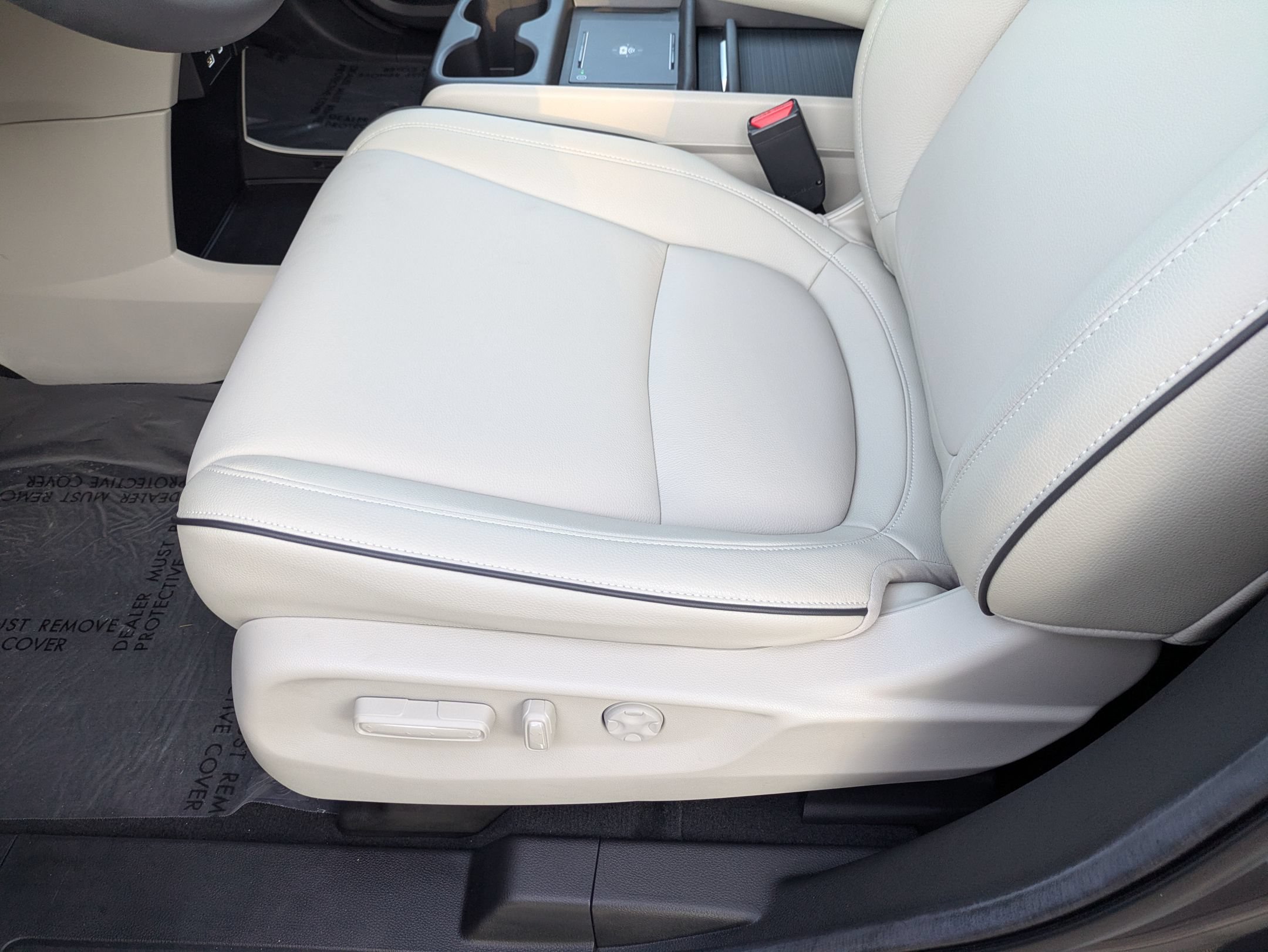 Used 2025 Honda Odyssey Touring image 12
