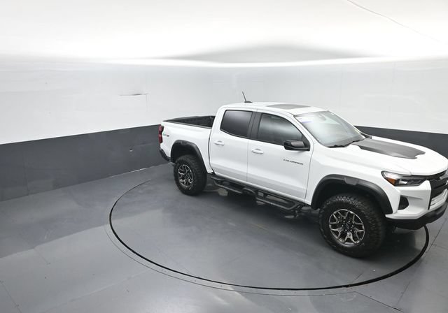 Used 2024 Chevrolet Colorado ZR2 w/ Safety Package AWD/4WD image 22