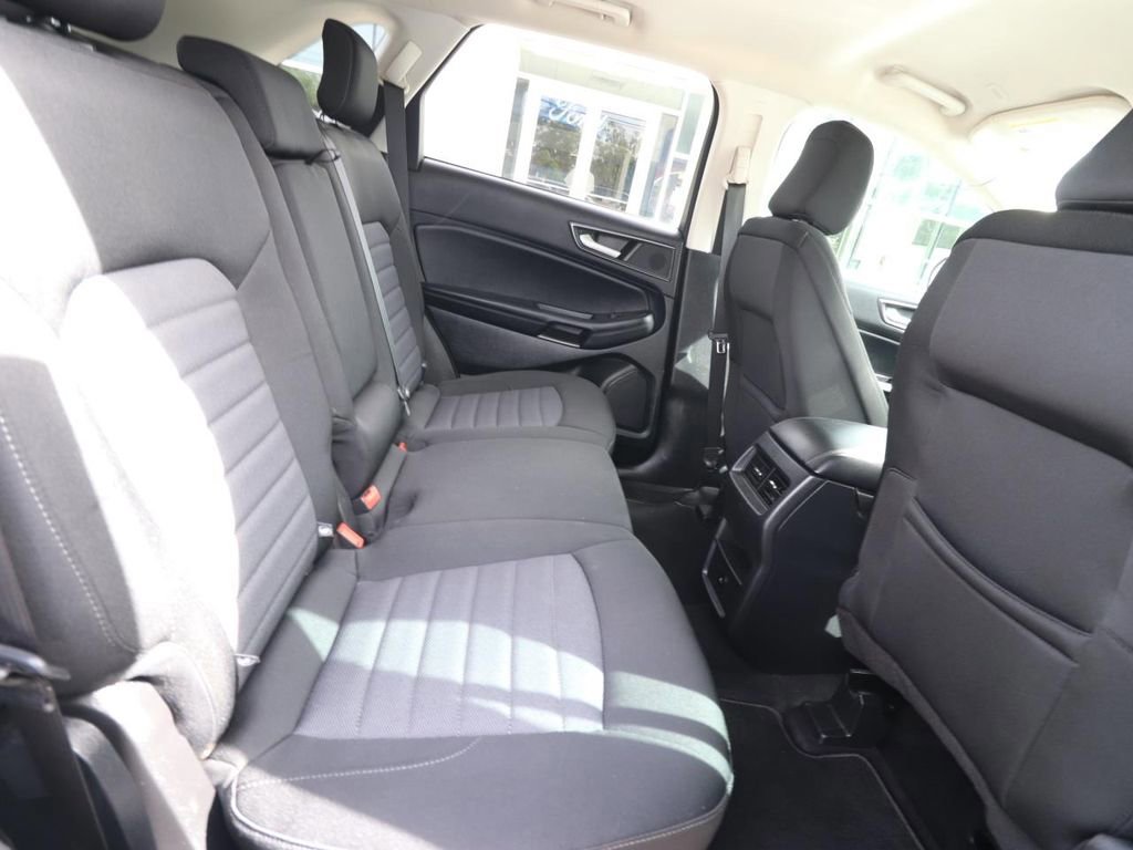 Certified 2023 Ford Edge SE w/ Black Appearance Package image 22