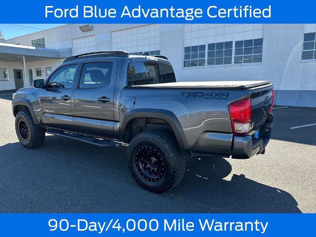 Used 2017 Toyota Tacoma TRD Off-Road w/ Premium & Technology Package image 4