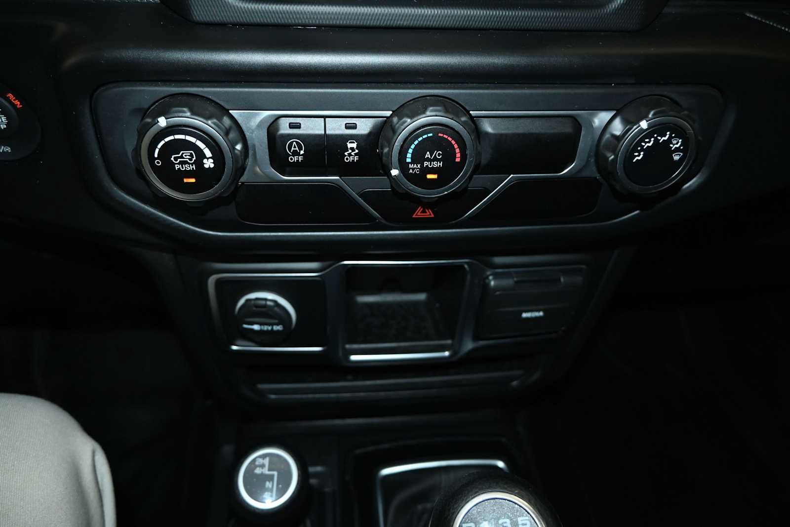 Used 2020 Jeep Wrangler Sport AWD/4WD image 21