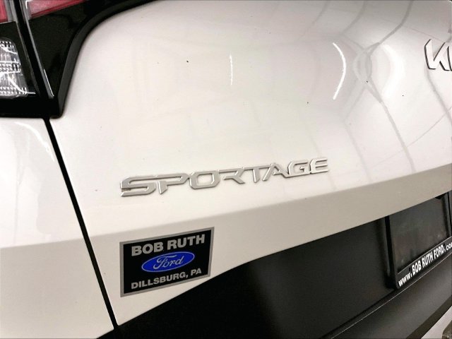 Used 2023 Kia Sportage LX AWD/4WD image 13