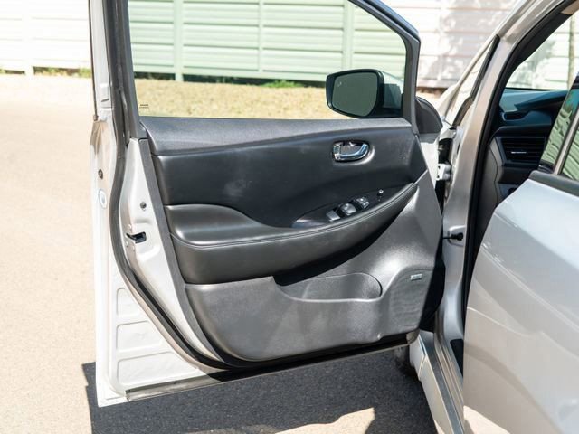 Used 2019 Nissan Leaf SL Plus w/ Protection Package FWD image 17