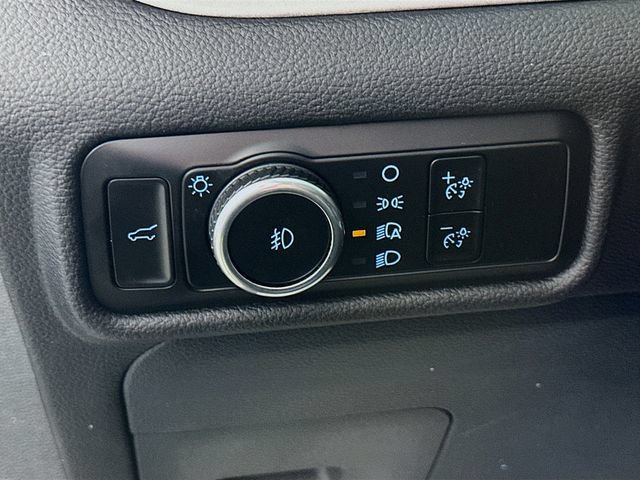 Certified 2023 Ford Explorer XLT w/ Equipment Group 202A AWD/4WD image 16
