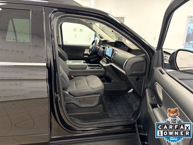 Certified 2025 Ford Expedition Active AWD/4WD image 11