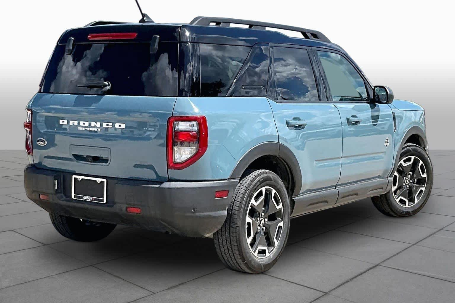 Certified 2022 Ford Bronco Sport Outer Banks w/ Tech Package AWD/4WD image 13