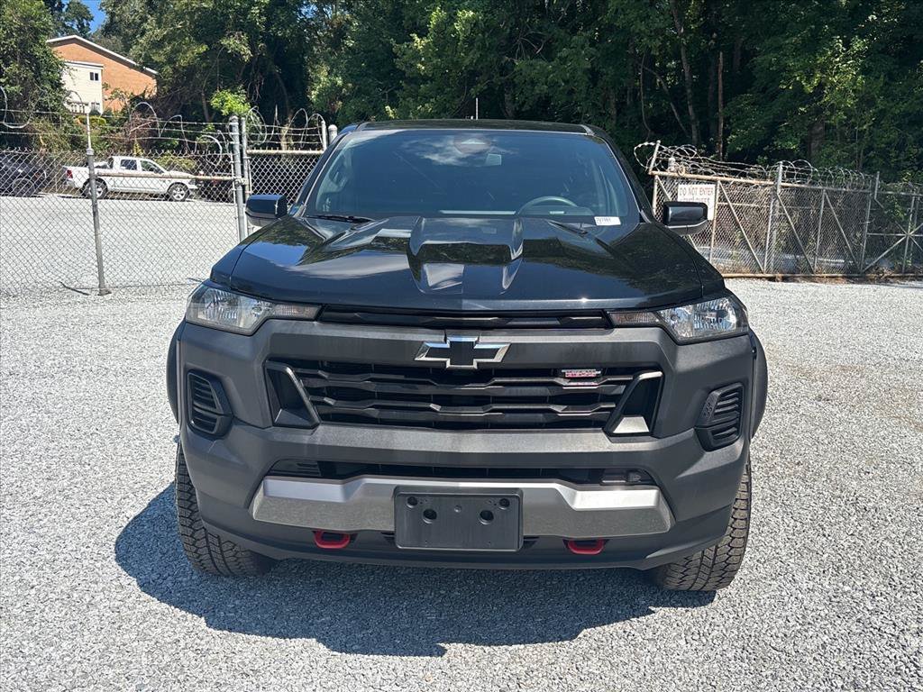 Used 2024 Chevrolet Colorado Trail Boss w/ Safety Package AWD/4WD image 2