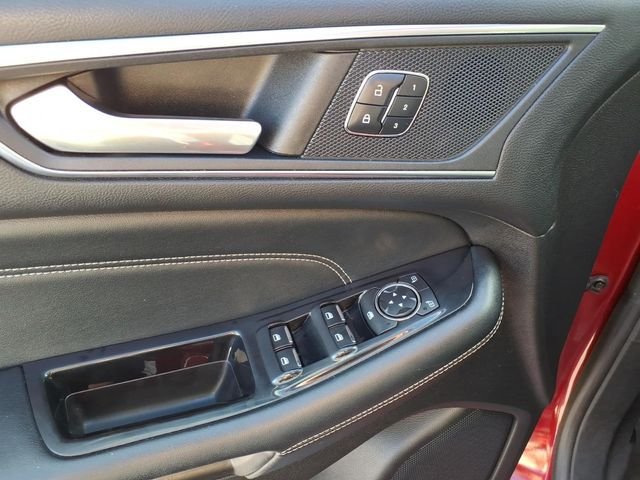 Certified 2017 Ford Edge Titanium w/ Technology Package FWD image 21