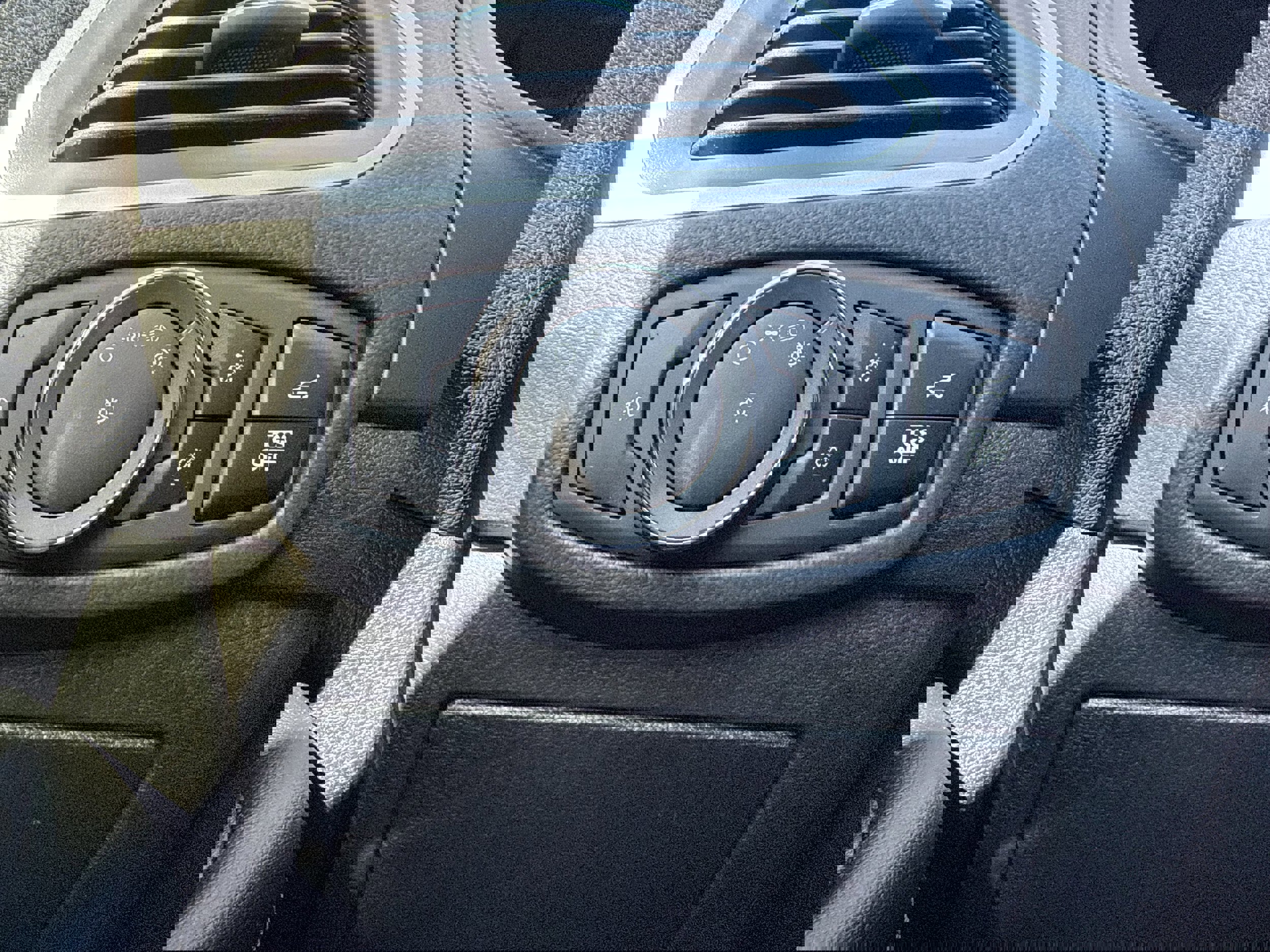 Certified 2024 Ford Edge SEL w/ Convenience Package image 21