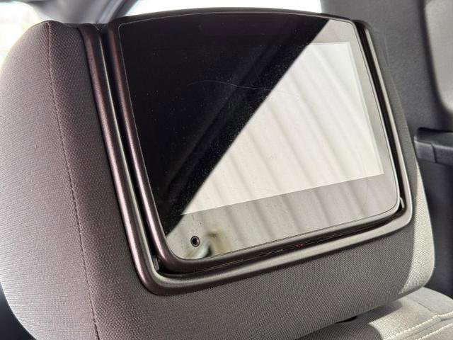 Used 2019 Nissan Titan SV w/ SV Convenience Package image 12