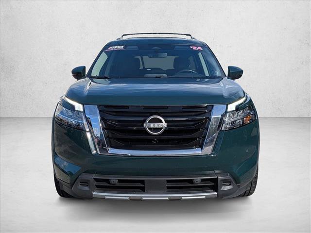 Used 2024 Nissan Pathfinder SL w/ SL Premium Package FWD image 2