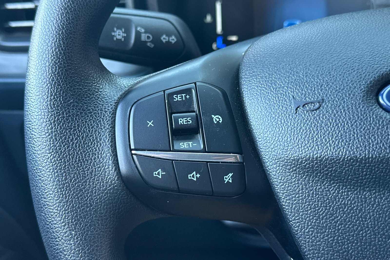 Certified 2025 Ford Maverick XL FWD image 35