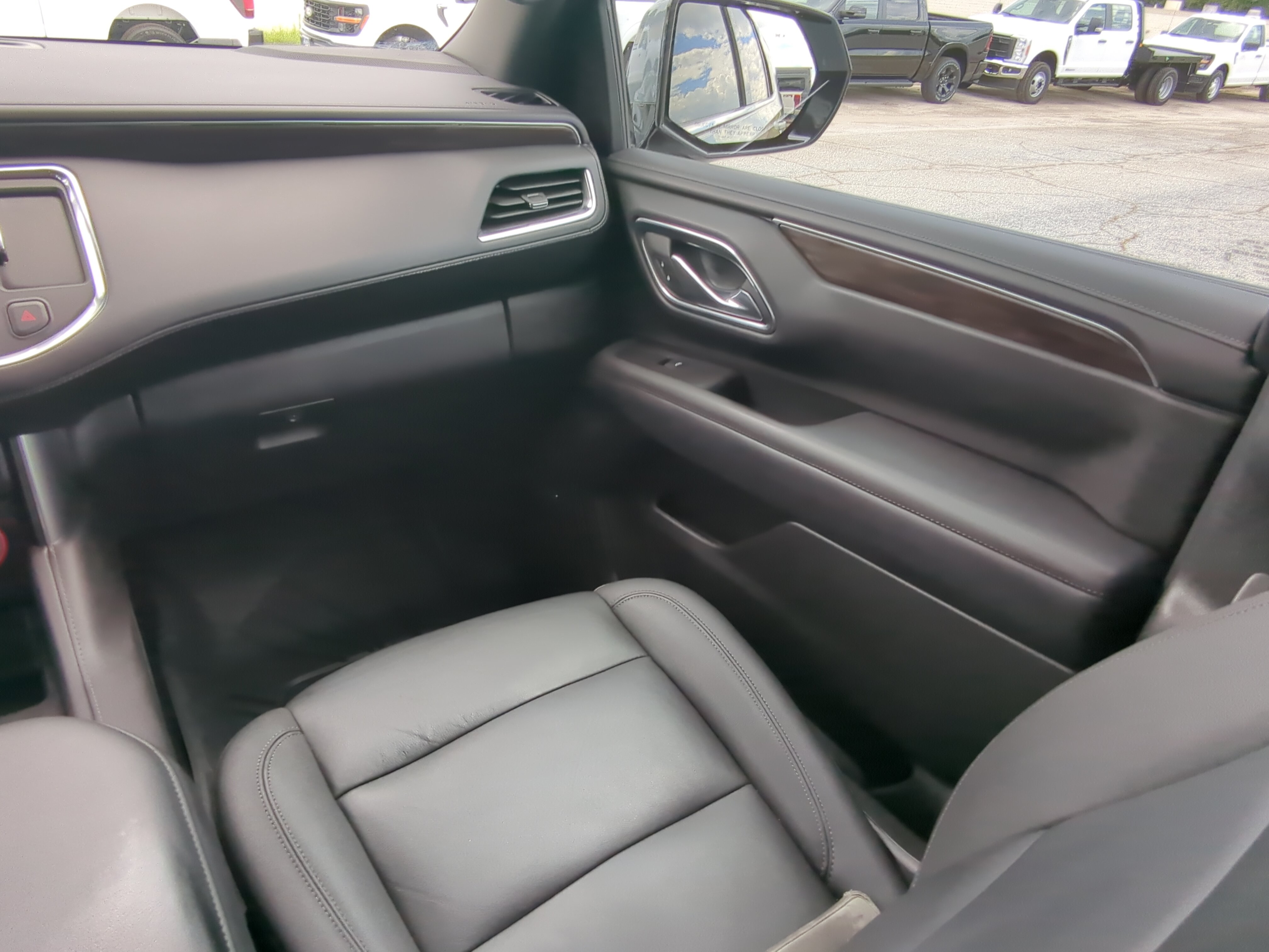 Used 2024 Chevrolet Tahoe LT w/ LT Signature Plus Package RWD image 15