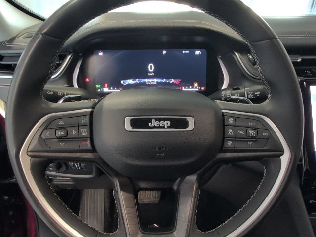 Used 2023 Jeep Grand Cherokee Limited AWD/4WD image 19