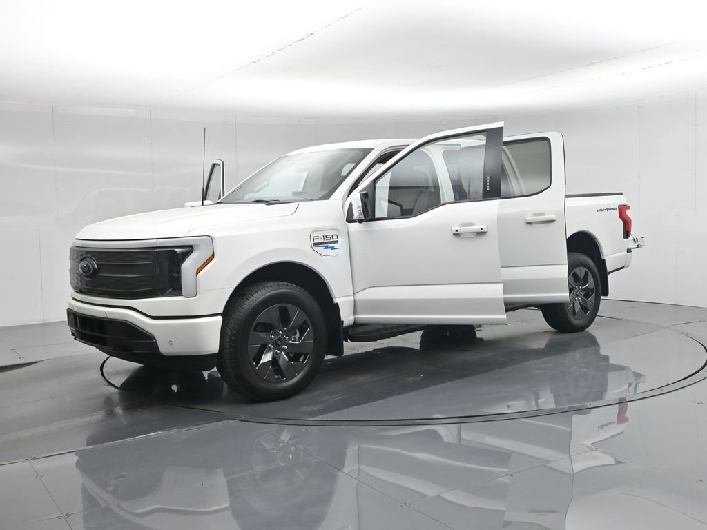 Certified 2022 Ford F150 Lightning Lariat image 37
