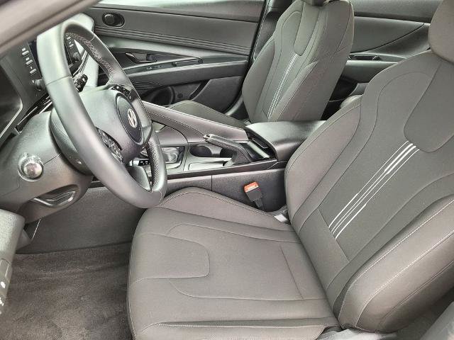 Used 2025 Hyundai Elantra Sport FWD image 16