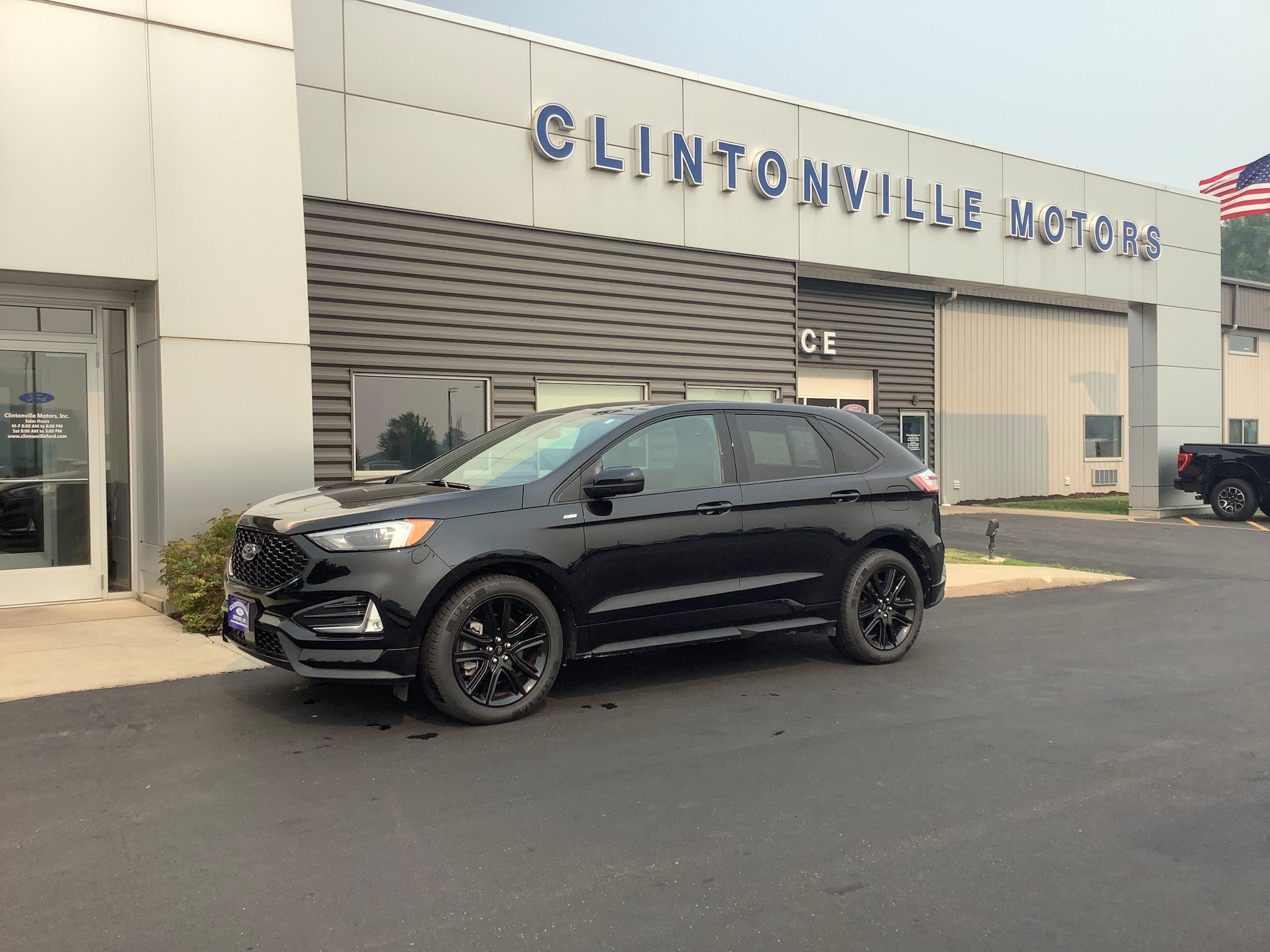 Certified 2024 Ford Edge ST-Line w/ Cargo Accessory Package AWD/4WD image 1