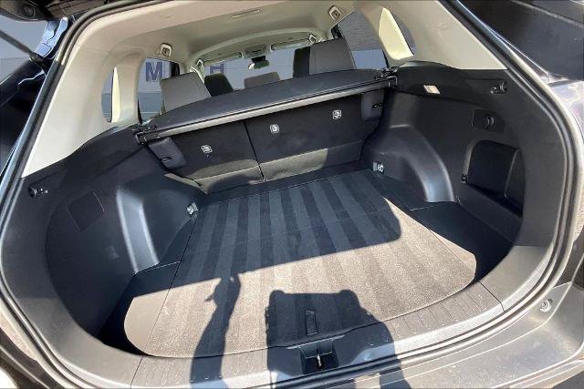 Used 2025 Toyota RAV4 XLE FWD image 26