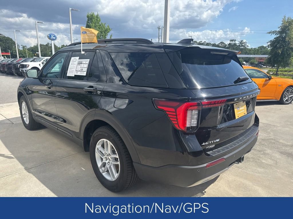 Certified 2026 Ford Explorer Active w/ Active Comfort Package RWD image 4