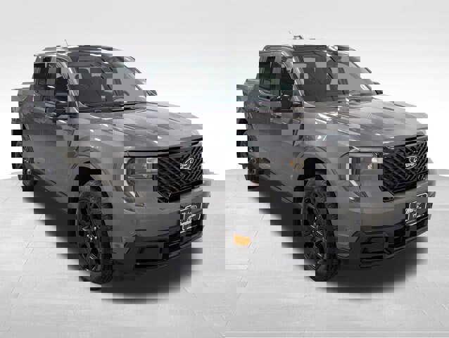 Certified 2025 Ford Maverick Lariat w/ Black Appearance Package image 2