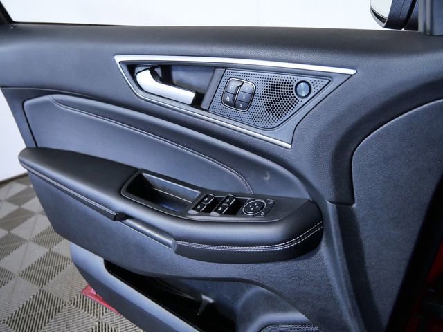 Certified 2024 Ford Edge Titanium w/ Equipment Group 301A image 25