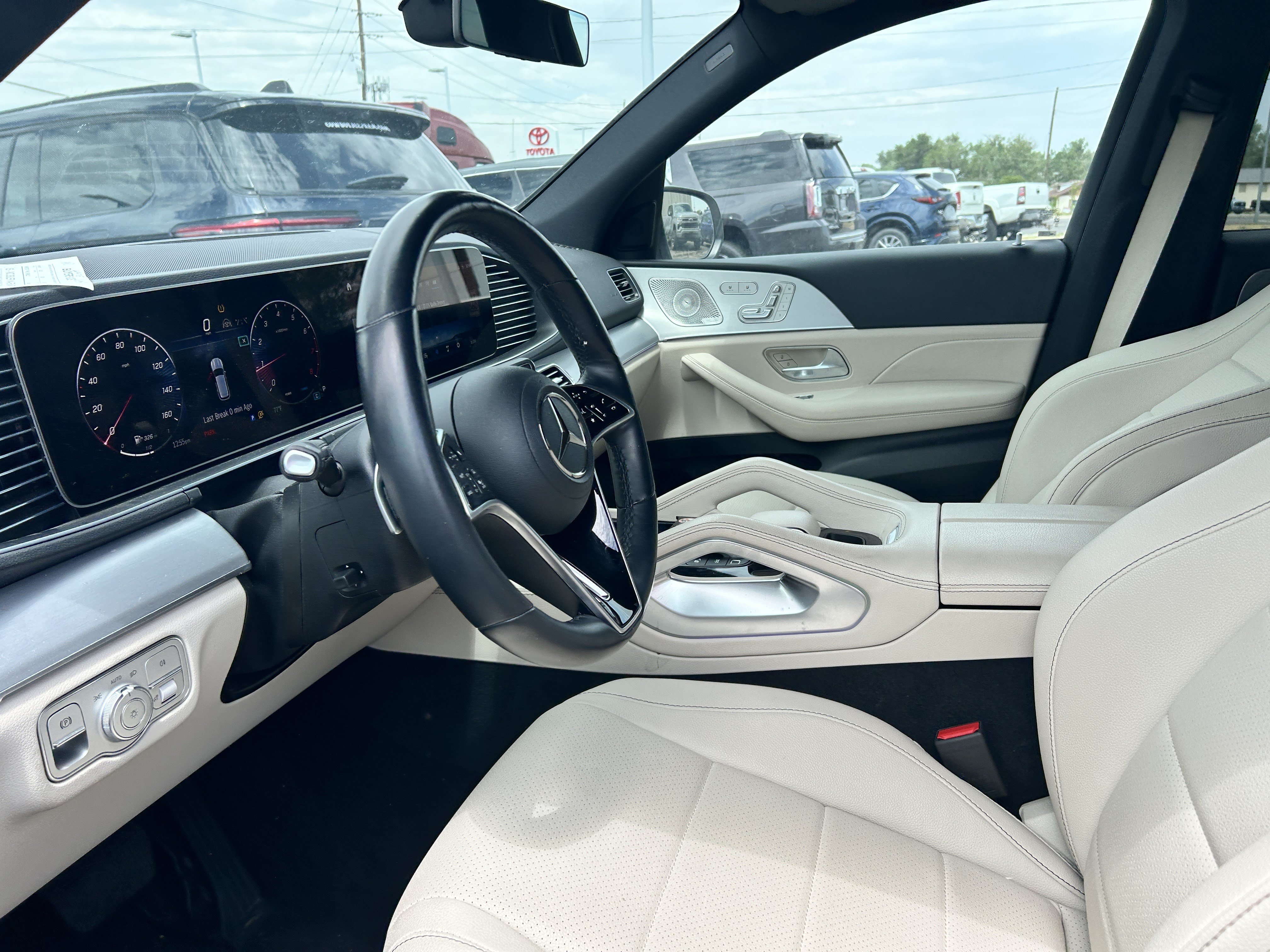 Used 2025 Mercedes-Benz GLE 350 4MATIC image 10