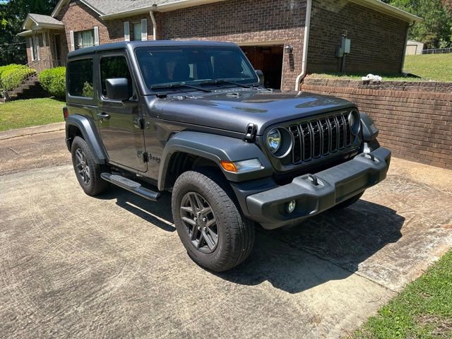 Used 2025 Jeep Wrangler Sport AWD/4WD image 1