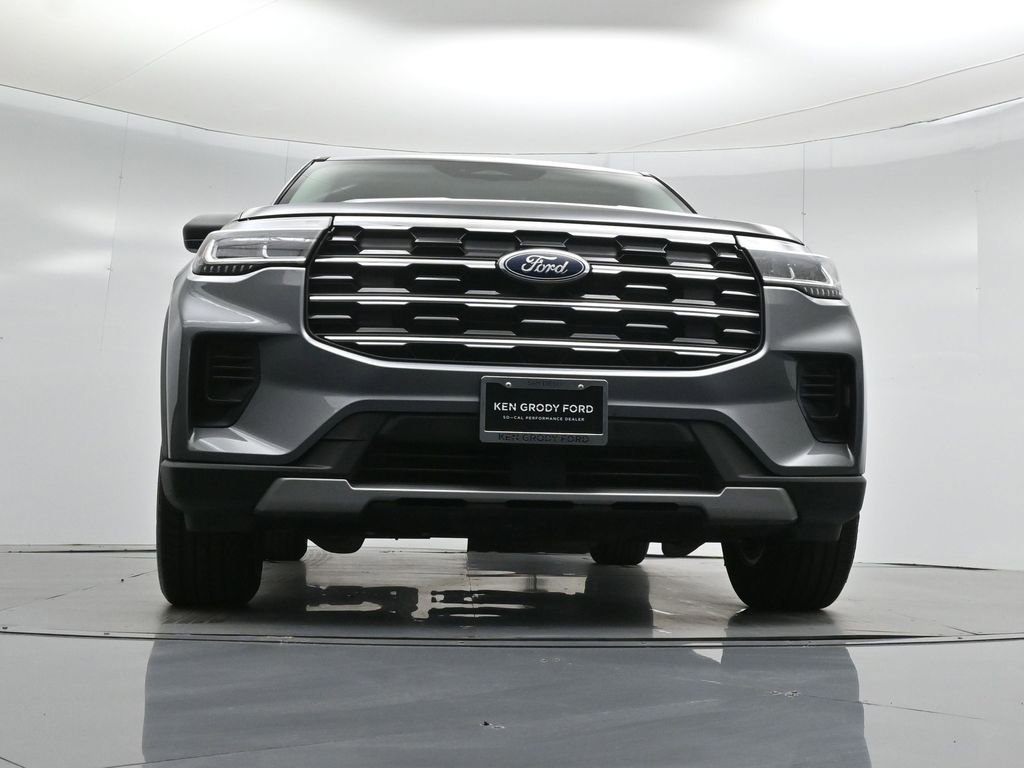 Certified 2025 Ford Explorer Active image 46