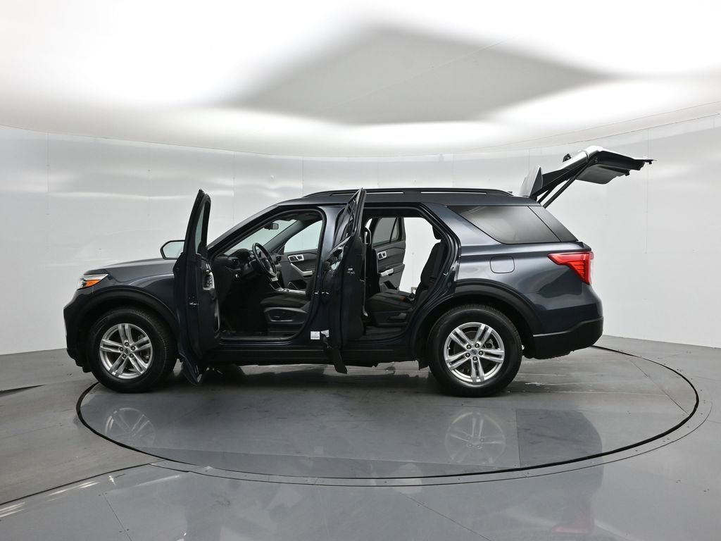Certified 2022 Ford Explorer XLT image 38