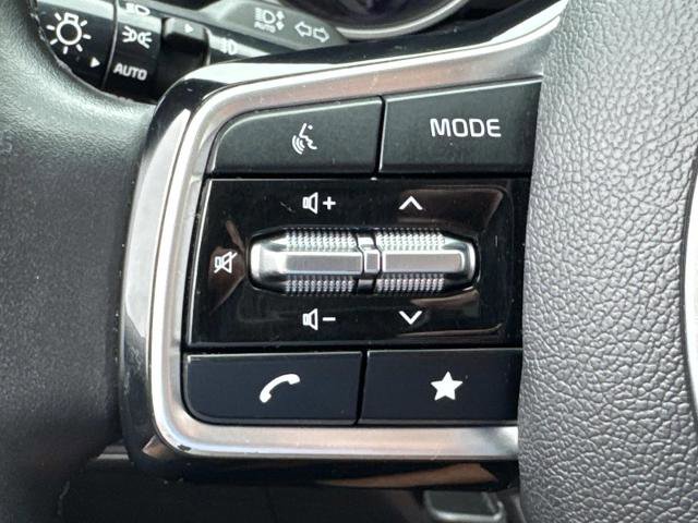 Used 2022 Kia Carnival SX FWD image 32