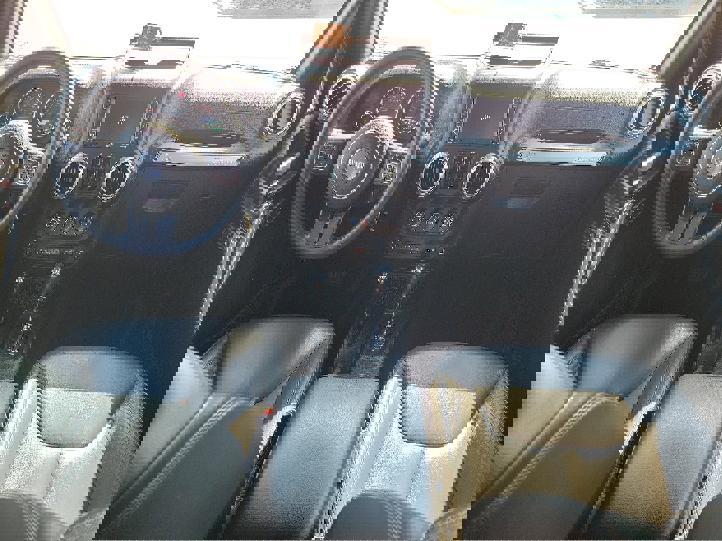 Used 2017 Jeep Wrangler Unlimited Rubicon w/ Connectivity Group image 2